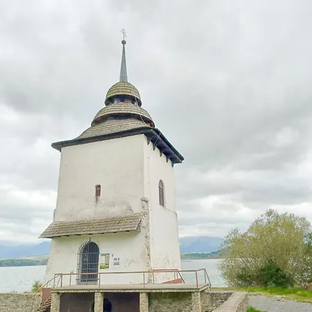 Riverfront Apartmán